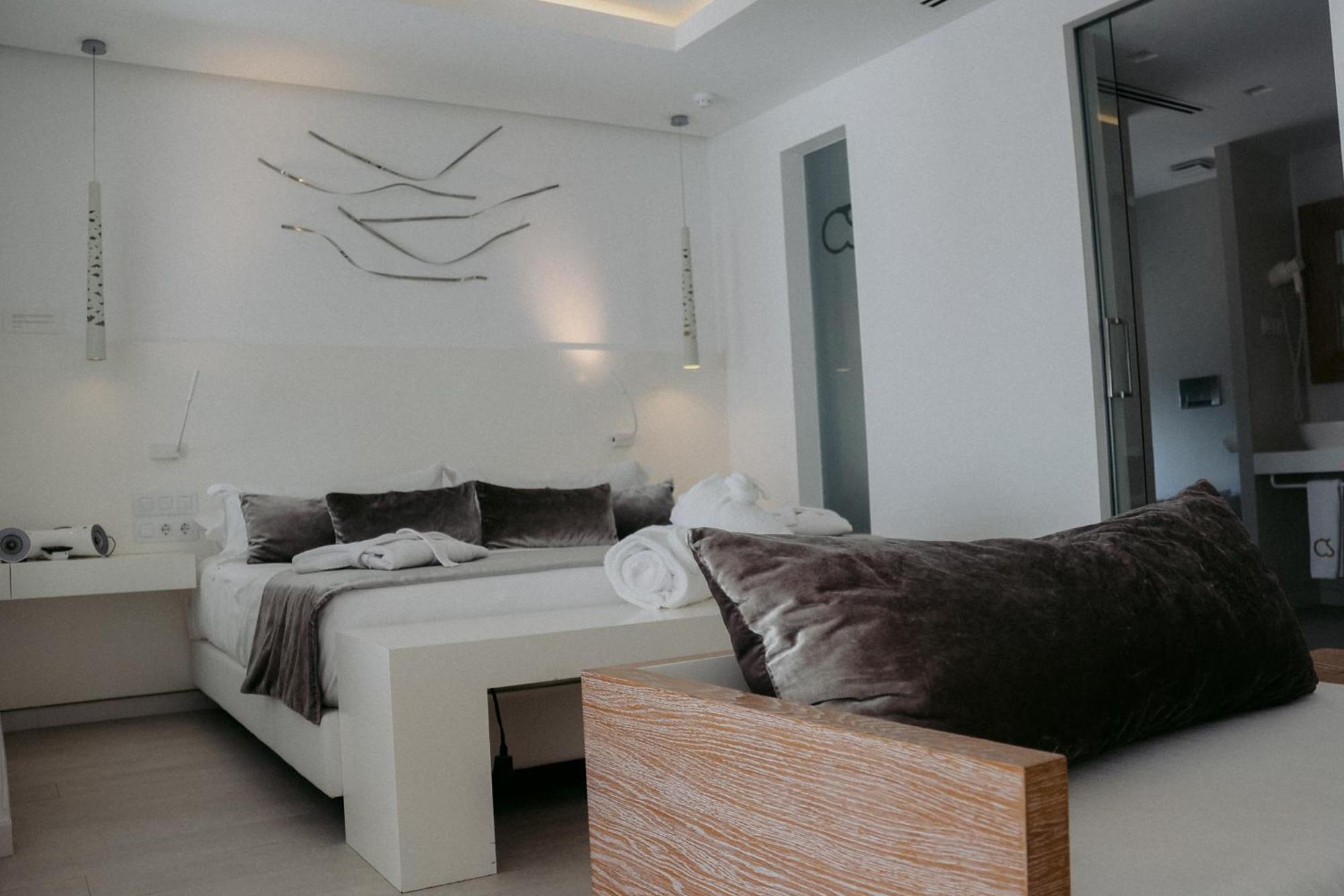 Hotel Cala Saona & Spa Ngoại thất bức ảnh
