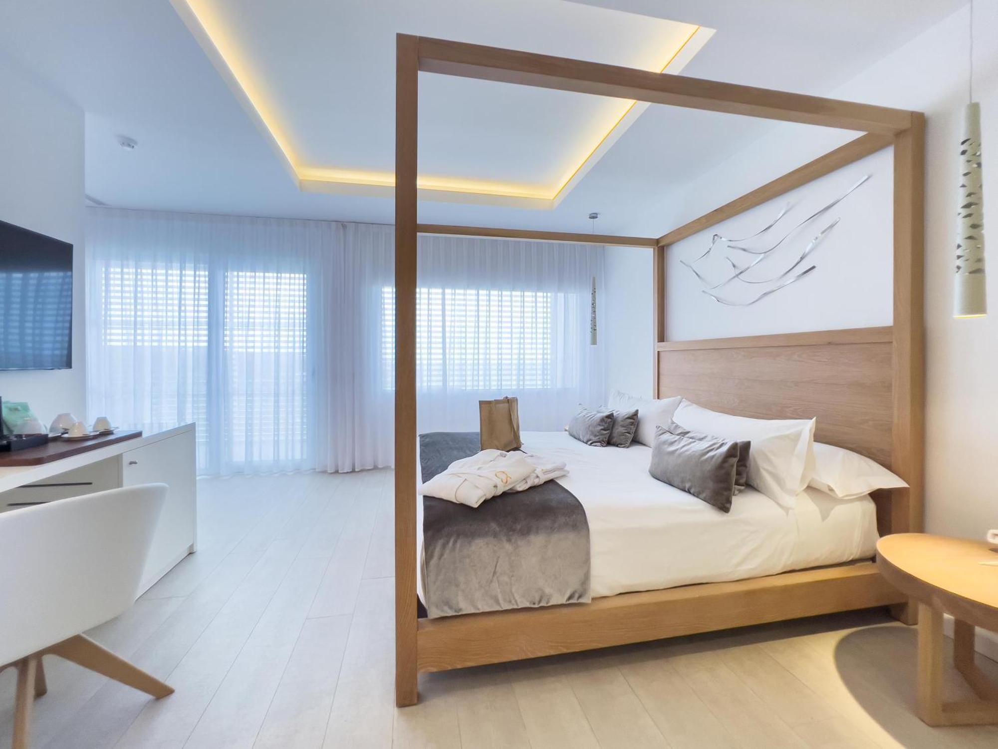 Hotel Cala Saona & Spa Ngoại thất bức ảnh