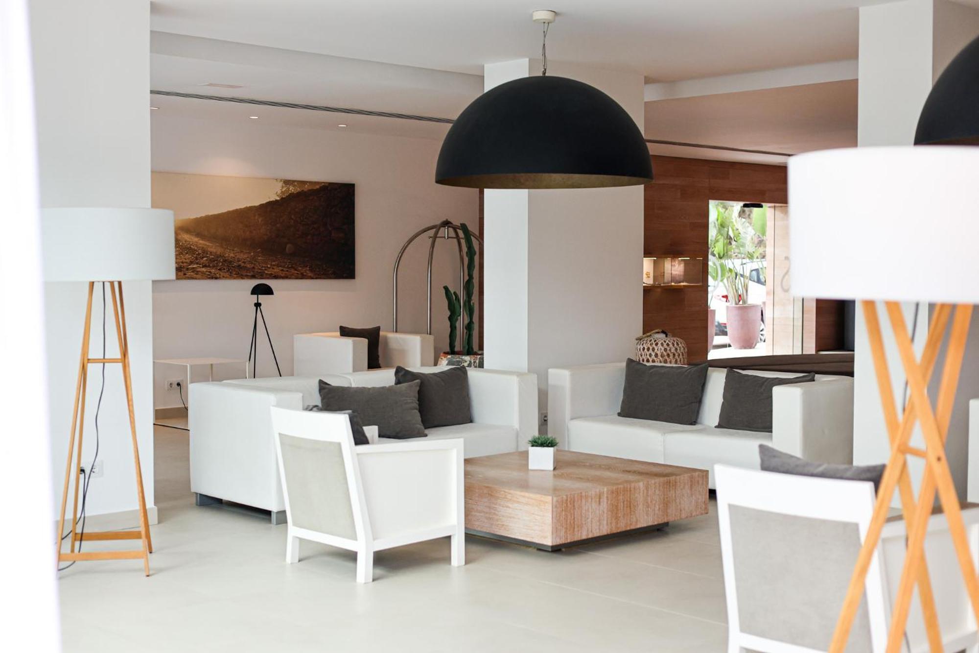 Hotel Cala Saona & Spa Ngoại thất bức ảnh