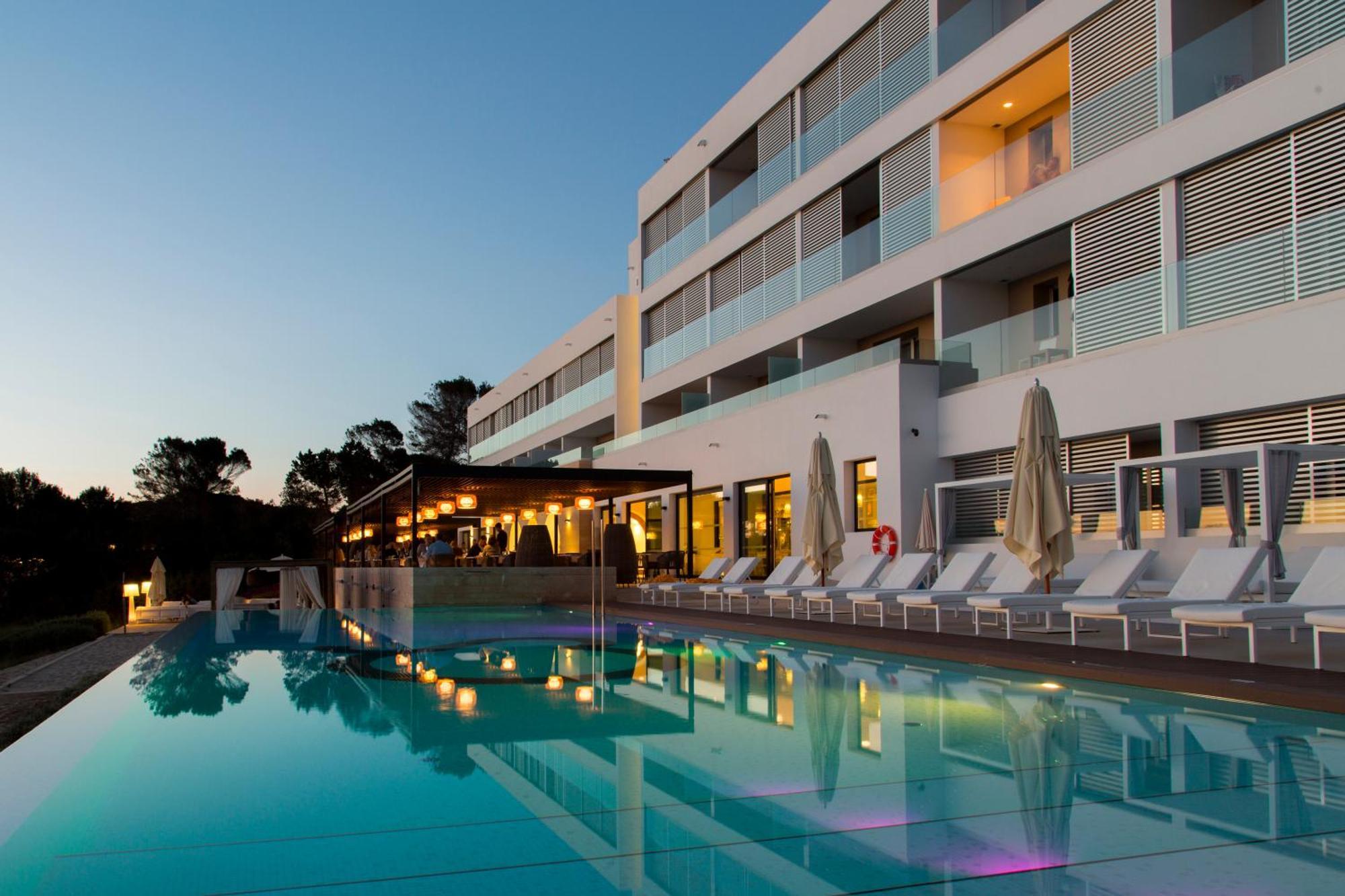 Hotel Cala Saona & Spa Ngoại thất bức ảnh