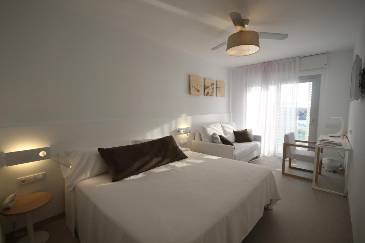 Hotel Cala Saona & Spa Ngoại thất bức ảnh